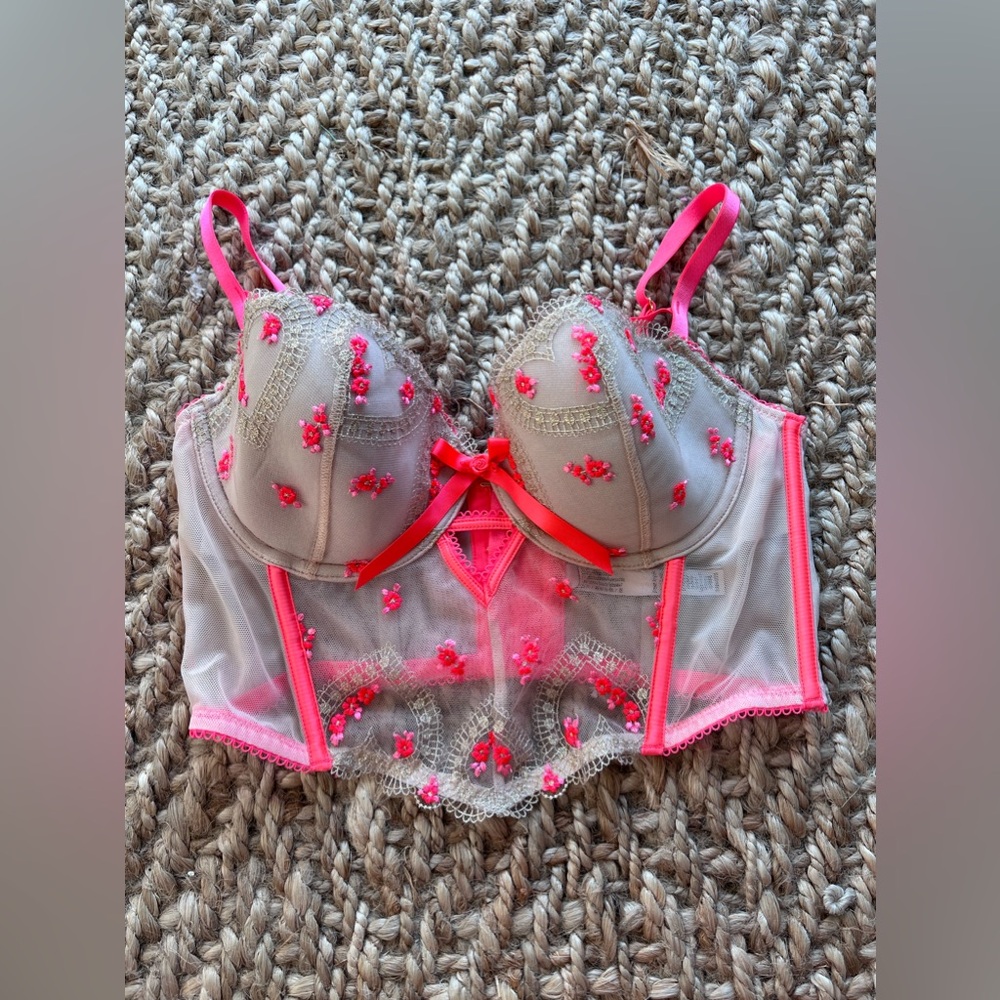 Victoria’s Secret bra